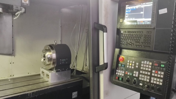 四軸轉(zhuǎn)臺